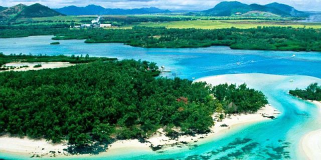 Ile aux cerfs private beach mauritius (13)